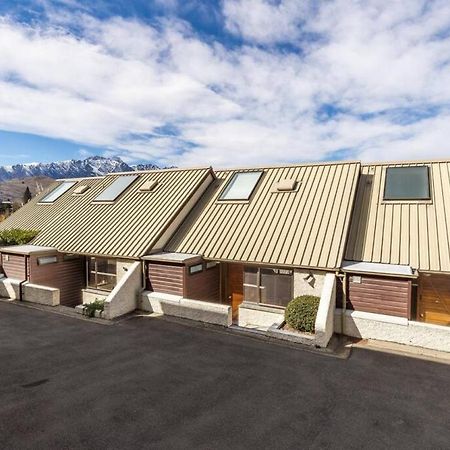 The Lodges 9 - Lake Front Views And Walk To Town Queenstown Dış mekan fotoğraf
